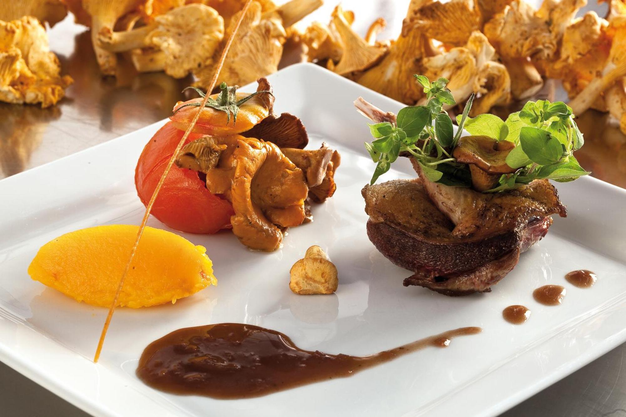 Logis Hotel Restaurant Azalees Tournon-sur-Rhone Exterior photo