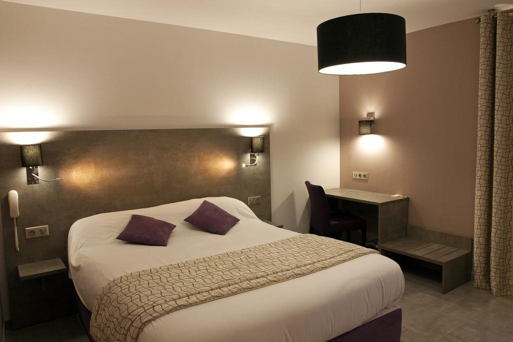 Logis Hotel Restaurant Azalees Tournon-sur-Rhone Exterior photo